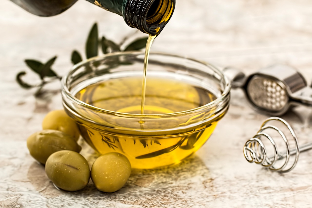 Why Pure Castor Oil Is the Secret Ingredient Missing from Your Skincare Routine